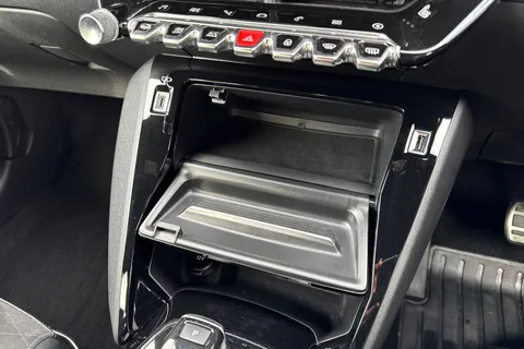 SH71ERV PEUGEOT e-208 50kWh GT Premium Auto 5dr Thumbnail #59