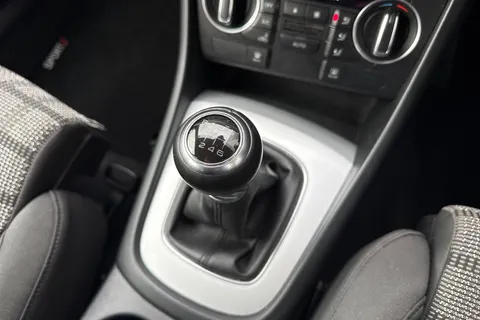 OE16HJG Audi Q3 2.0 TDI SE Euro 6 (s/s) 5dr Thumbnail #24