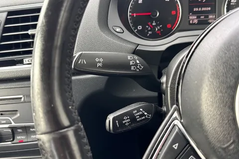 OE16HJG Audi Q3 2.0 TDI SE Euro 6 (s/s) 5dr Thumbnail #53