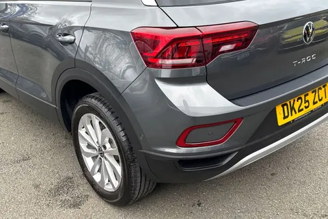 DK25ZCT Volkswagen T-Roc 1.0 TSI 115 Match 5dr | Rear Camera | Rear Tinted Glass Thumbnail #8