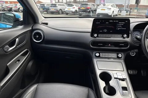 DS72ZNC Hyundai Kona 64kWh Ultimate Auto 5dr (10.5kW Charger) Thumbnail #21