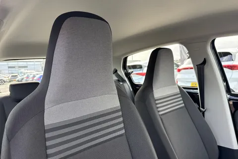 24 of 43 for VOLKSWAGEN UP 1.0 65PS Up 5dr