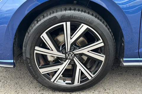 DE25PVJ Volkswagen Polo 1.0 TSI 115 R-Line 5dr DSG **17' BERGAMO ALLOYS + HEATED SEATS** Thumbnail #11