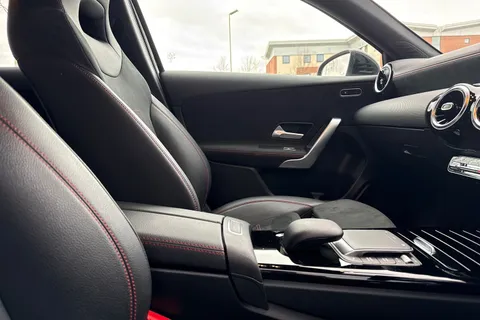 MB21FYT Mercedes-Benz A Class 1.3 A180 AMG Line (Executive) Hatchback 5dr Petrol 7G-DCT Euro 6 (s/s) (136 ps) Thumbnail #37