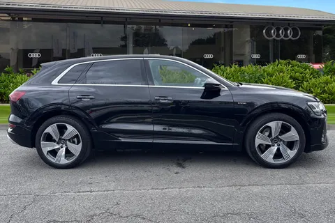 RO72LSK Audi e-tron S line 50 quattro 230,00 kW Thumbnail #4