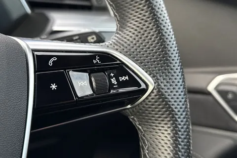 RO72LSK Audi e-tron S line 50 quattro 230,00 kW Thumbnail #37