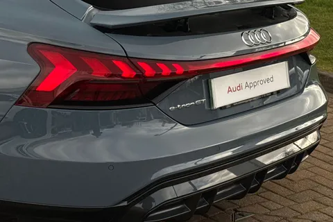 AY23XGM Audi e-tron GT GT    quattro 350,00 kW Thumbnail #8