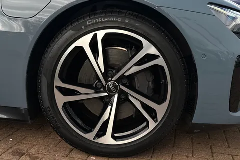 AY23XGM Audi e-tron GT GT    quattro 350,00 kW Thumbnail #11