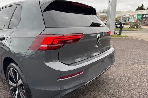  Volkswagen Golf 2.0 TDI Match Euro 6 (s/s) 5dr Thumbnail #8