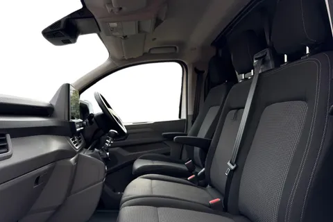 KY25PSO Volkswagen Transporter 2.0 TDI 150 Commerce Plus Van Thumbnail #11