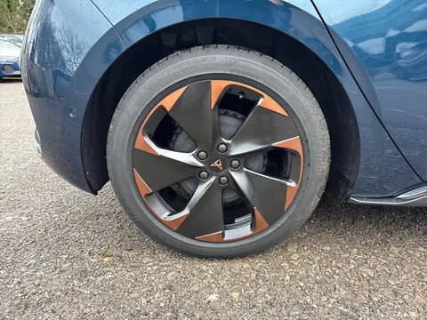 CUPRA Born e-Boost 59kWh V2 Auto 5dr Thumbnail #23