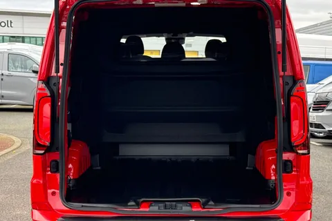 BT75CKX Volkswagen Transporter 2.0 TDI 150 Commerce Pro Full Leighton Vans Conversion Kombi Van Auto-Tailg Thumbnail #8