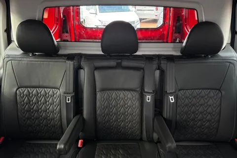 BT75CKX Volkswagen Transporter 2.0 TDI 150 Commerce Pro Full Leighton Vans Conversion Kombi Van Auto-Tailg Thumbnail #20
