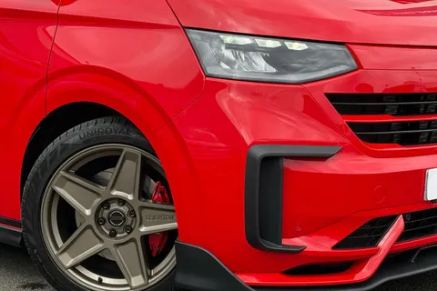 BT75CKX Volkswagen Transporter 2.0 TDI 150 Commerce Pro Full Leighton Vans Conversion Kombi Van Auto-Tailg Thumbnail #30