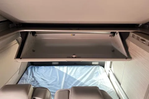 KP25CEU Volkswagen California 2.0 TDI Ocean 5dr DSG-Tow Pack Thumbnail #51