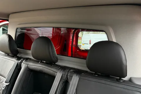 BT75CKX Volkswagen Transporter 2.0 TDI 150 Commerce Pro Full Leighton Vans Conversion Kombi Van Auto-Tailg Thumbnail #54
