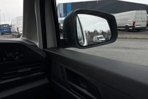 DA25FFG Volkswagen Caddy 2.0 TDI 102PS Commerce Van [Business/Tech Pack] Thumbnail #22