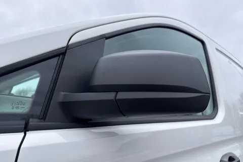 DA25FFG Volkswagen Caddy 2.0 TDI 102PS Commerce Van [Business/Tech Pack] Thumbnail #28