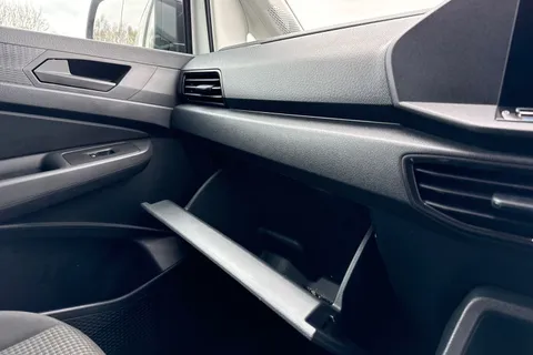 DA25FFG Volkswagen Caddy 2.0 TDI 102PS Commerce Van [Business/Tech Pack] Thumbnail #32