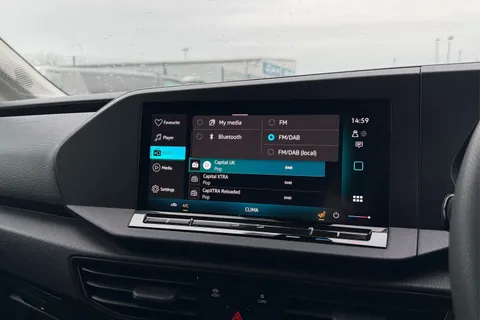 DA25FFG Volkswagen Caddy 2.0 TDI 102PS Commerce Van [Business/Tech Pack] Thumbnail #44