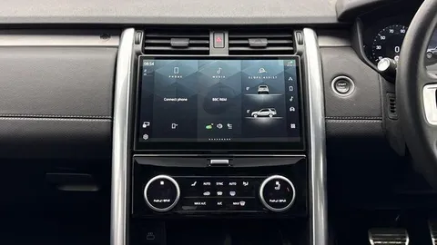 15 of 20 for Land Rover Discovery 3.0 D300 Dynamic HSE 5dr