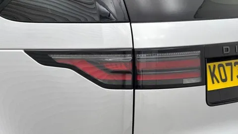 19 of 20 for Land Rover Discovery 3.0 D300 Dynamic HSE 5dr