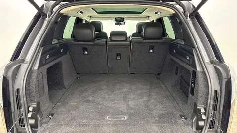 KP24OJH Land Rover Range Rover 3.0 D300 HSE 5dr Thumbnail #11