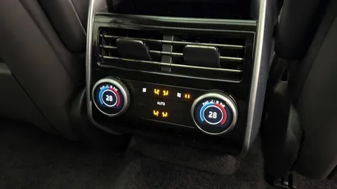 KP24CHD Land Rover Range Rover 3.0 D300 HSE 5dr Thumbnail #18