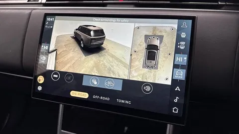 KP24OJH Land Rover Range Rover 3.0 D300 HSE 5dr Thumbnail #13