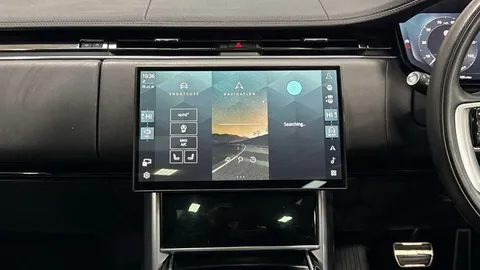 KP24OJH Land Rover Range Rover 3.0 D300 HSE 5dr Thumbnail #15