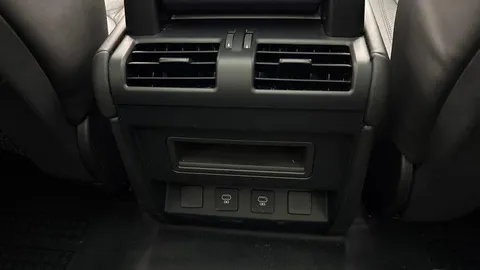 KW74HKN Land Rover Defender 90 3.0 D350 X-Dynamic HSE 3dr Thumbnail #18