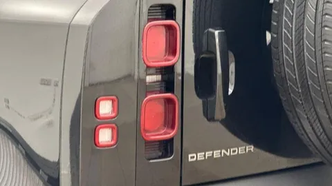 KW74HKN Land Rover Defender 90 3.0 D350 X-Dynamic HSE 3dr Thumbnail #19