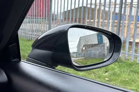 MV23TMX Porsche Taycan Performance 79.2kWh Sport Turismo Auto RWD 5dr (11kW Charger) Thumbnail #22