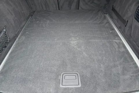 SE23UWR Audi A6 Avant Avant Black Edition 40 TFSI  204 PS S tronic Thumbnail #8