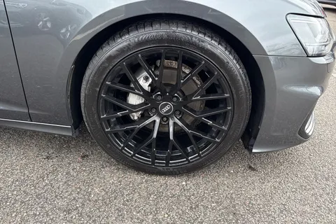 SE23UWR Audi A6 Avant Avant Black Edition 40 TFSI  204 PS S tronic Thumbnail #11