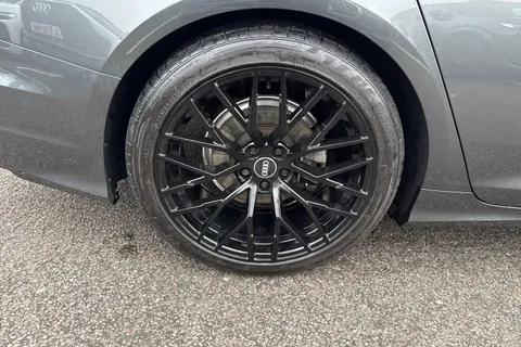 SE23UWR Audi A6 Avant Avant Black Edition 40 TFSI  204 PS S tronic Thumbnail #14