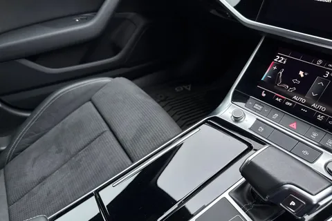 SE23UWR Audi A6 Avant Avant Black Edition 40 TFSI  204 PS S tronic Thumbnail #21