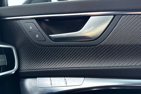 SE23UWR Audi A6 Avant Avant Black Edition 40 TFSI  204 PS S tronic Thumbnail #22