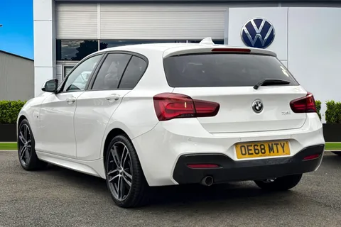 OE68MTY BMW 1 Series 1.5 118i GPF M Sport Shadow Edition Euro 6 (s/s) 5dr Thumbnail #3
