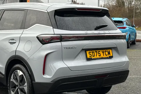 SD75YCM Chery Tiggo 7 1.6T Summit DCT Euro 6 (s/s) 5dr Thumbnail #9