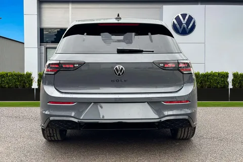  Volkswagen Golf 1.5 eTSI MHEV Black Edition DSG Euro 6 (s/s) 5dr Thumbnail #5