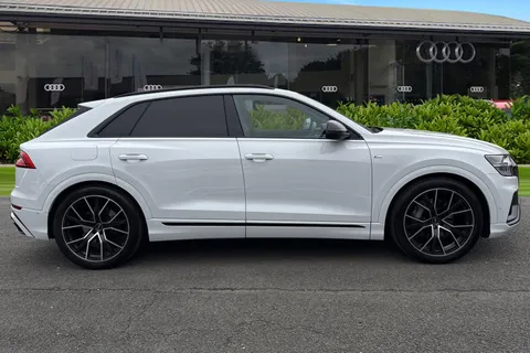 PF23VRR Audi Q8 Black Edition 55 TFSI quattro 340 PS tiptronic Thumbnail #3