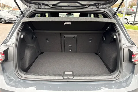  Volkswagen Golf 1.5 eTSI MHEV Black Edition DSG Euro 6 (s/s) 5dr Thumbnail #7