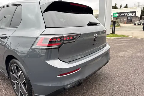  Volkswagen Golf 1.5 eTSI MHEV Black Edition DSG Euro 6 (s/s) 5dr Thumbnail #8