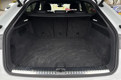 PF23VRR Audi Q8 Black Edition 55 TFSI quattro 340 PS tiptronic Thumbnail #6