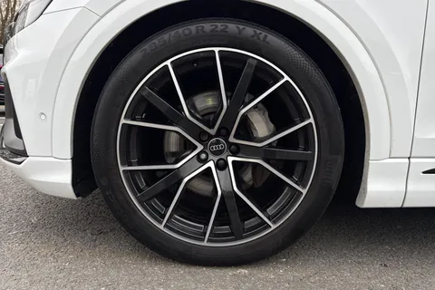PF23VRR Audi Q8 Black Edition 55 TFSI quattro 340 PS tiptronic Thumbnail #10