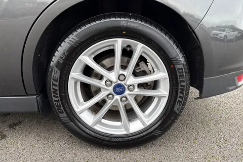 BD66KPV Ford C-Max 1.0T EcoBoost Zetec Euro 6 (s/s) 5dr Thumbnail #13