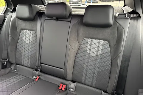  Volkswagen Golf 1.5 eTSI MHEV Black Edition DSG Euro 6 (s/s) 5dr Thumbnail #19