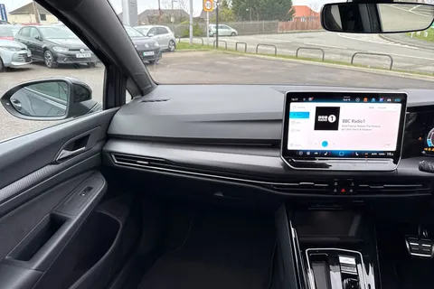  Volkswagen Golf 1.5 eTSI MHEV Black Edition DSG Euro 6 (s/s) 5dr Thumbnail #20