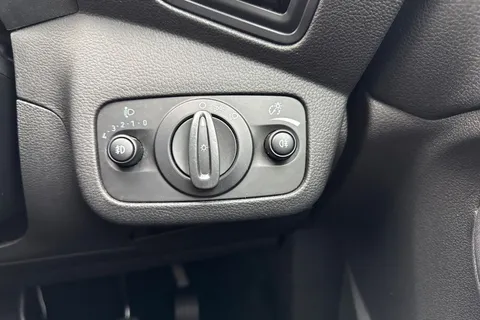 BD66KPV Ford C-Max 1.0T EcoBoost Zetec Euro 6 (s/s) 5dr Thumbnail #44